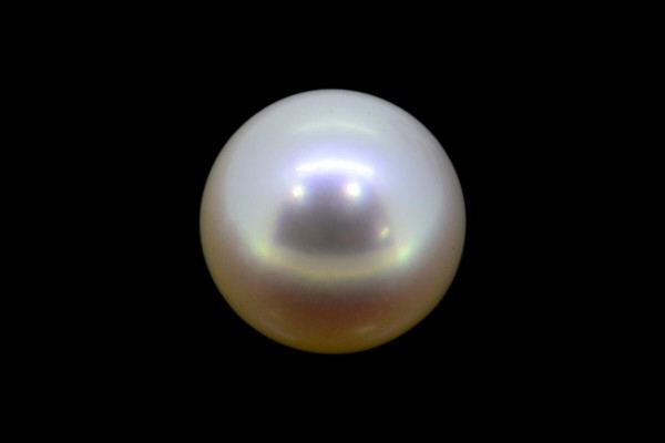 3.69 cts Cultured Pearl (Moti)