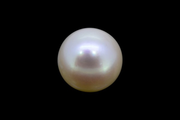 3.7 cts Cultured Pearl (Moti)