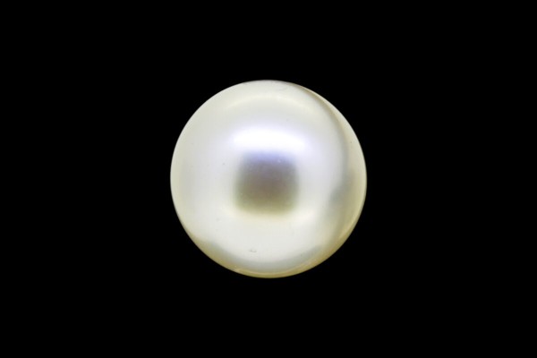 3.86 cts Cultured Pearl (Moti)