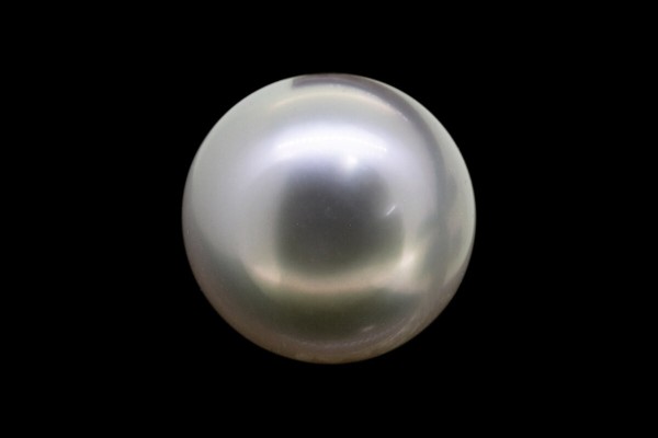 2.4 cts Cultured Pearl (Moti)