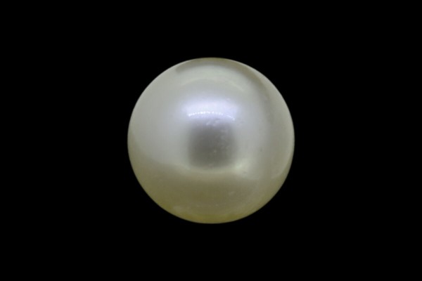 .9 ct Natural Pearl (Moti)