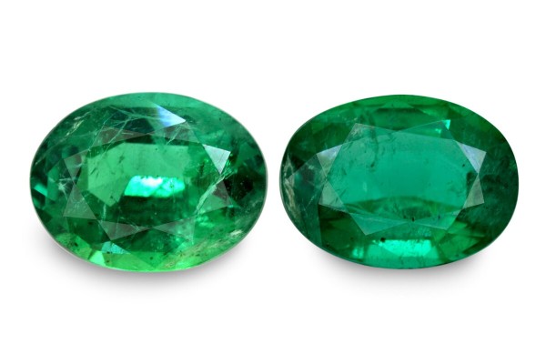 8.11 cts Natural Emerald (Panna) - Earring Pair
