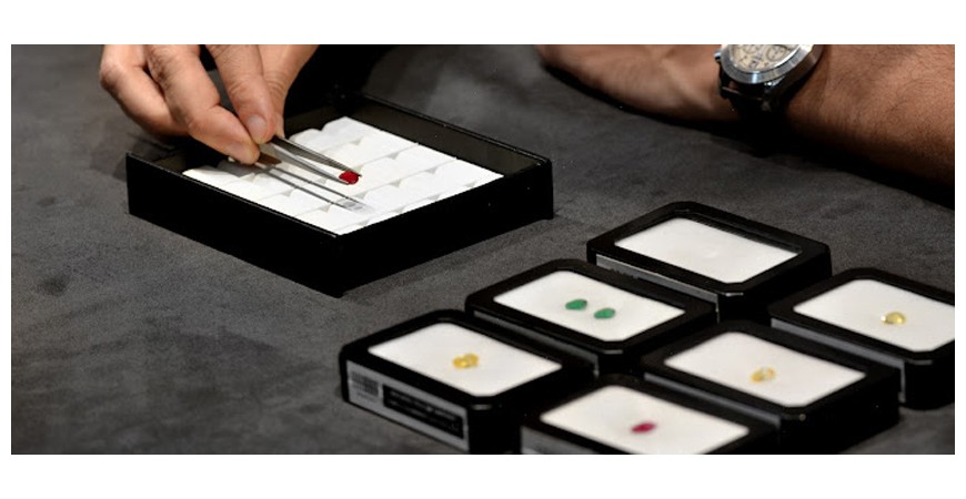 Choosing the Right Carat or Ratti Weight for Your Astrological Gemstone: Quality over Quantity